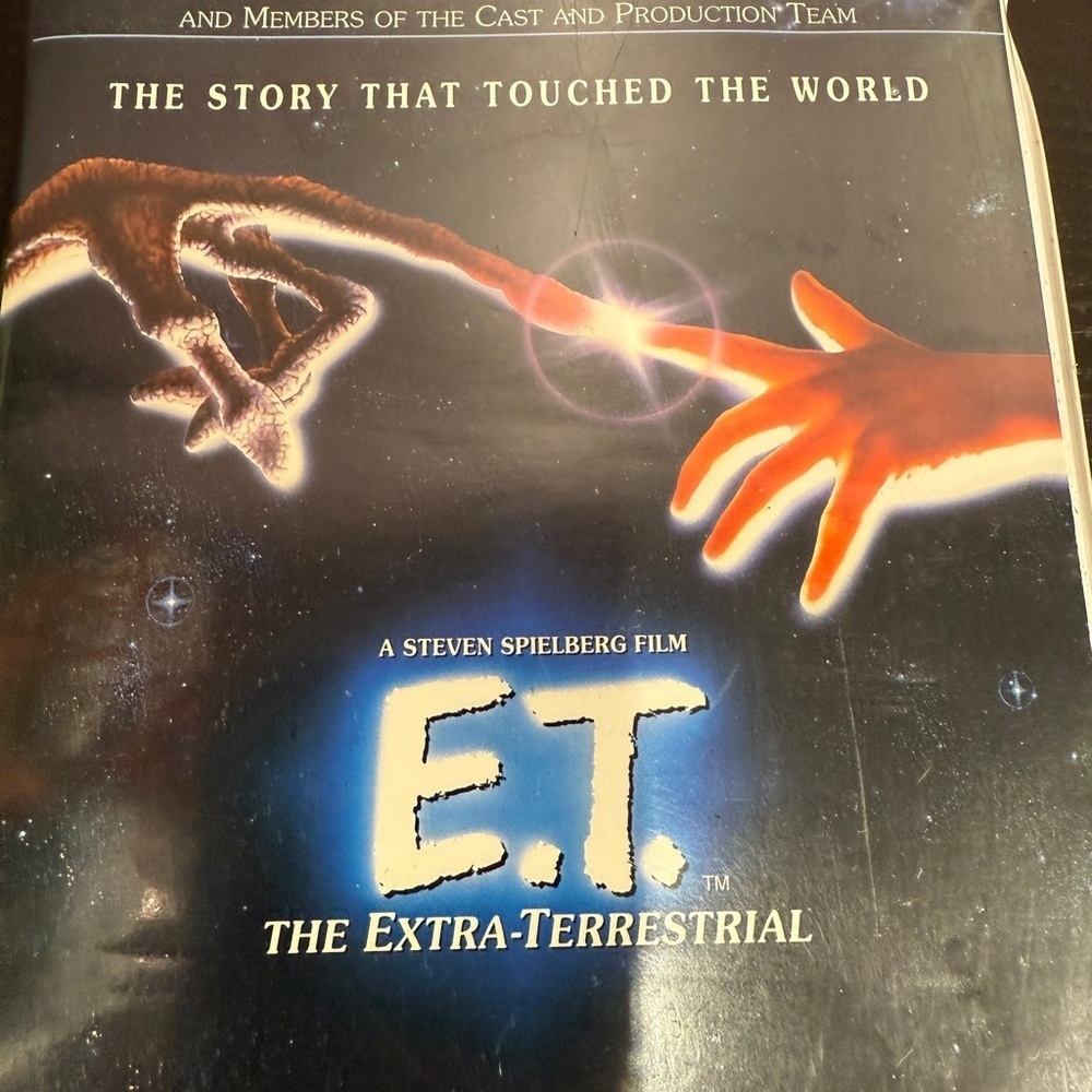 Vintage 1892 E.T. The Extra-Terrestrial VHS Tape 1980’s I ❤️E.T. Button - Picture 4 of 12